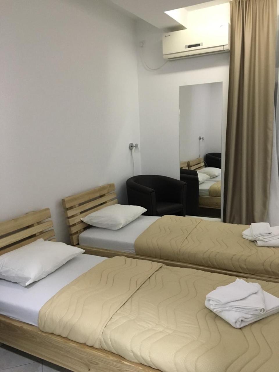 Apartmani Diksi ซเรนยานิน ภายนอก รูปภาพ