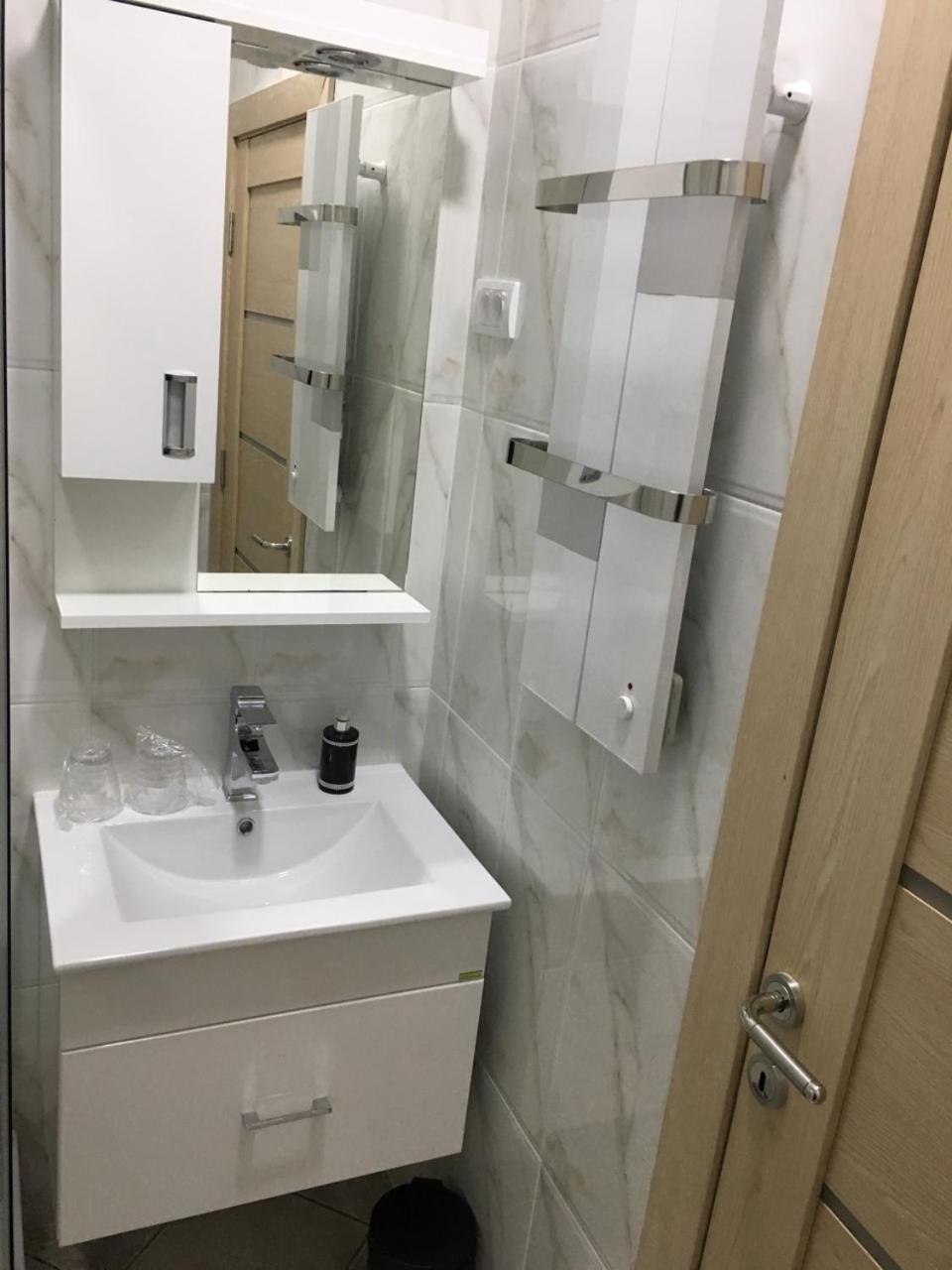 Apartmani Diksi ซเรนยานิน ภายนอก รูปภาพ