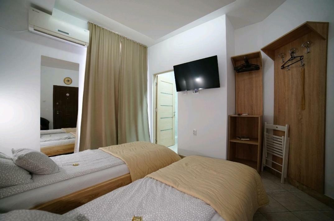 Apartmani Diksi ซเรนยานิน ภายนอก รูปภาพ