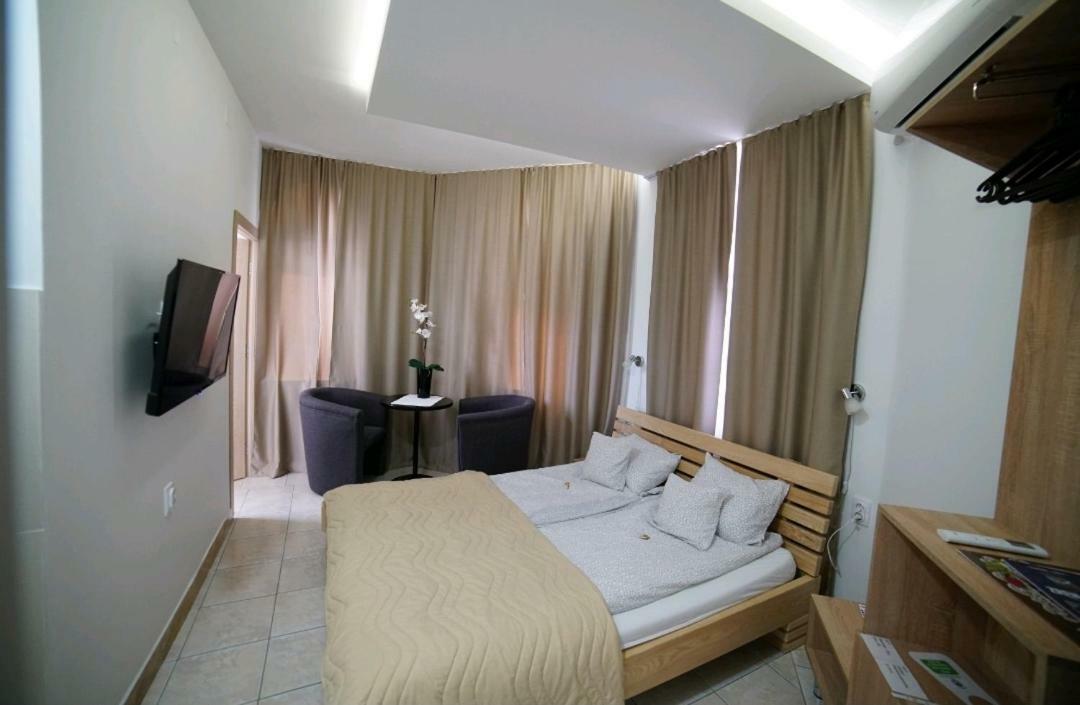 Apartmani Diksi ซเรนยานิน ภายนอก รูปภาพ